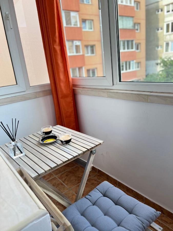 House24 Gari Appartamento Braşov Esterno foto